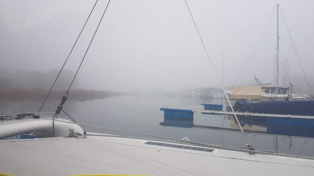 Schaprode bei Nebel - hier siehst du nichts - Ein Stück der Insel Ohe ist erkennbar